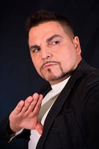 Nacho Serapio in Balas y Katanas