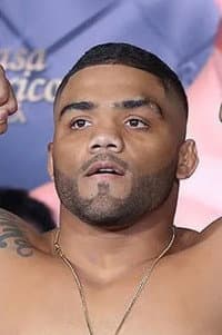 Deron Winn in Golden Boy MMA Liddell vs Ortiz 3