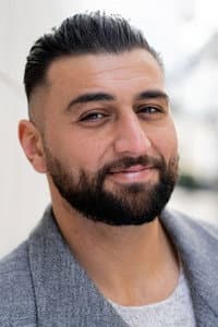 Michael Keseroglu in Pommes Essen