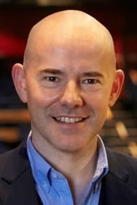 Daniel Evans in Dal: Yma/Nawr