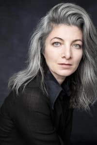 Claire J. Loy in Imbas Forosnai