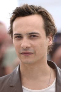 Frank Dillane in Urchin