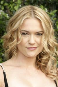 Victoria Pratt in Once a Thief: Brother Against Brother