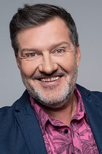 László Hadházi in Dumaszínház 20 - Röhögve Kibírtuk!
