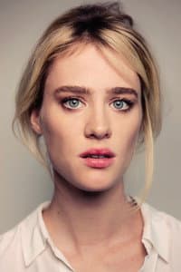 Mackenzie Davis in Freaks of Nature