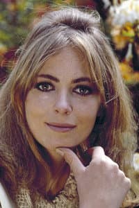 Juliet Harmer in The Peaches