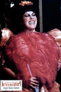 Maria Teresa Battaglia in Un bugiardo in paradiso