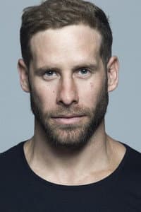 Nic Rasenti in Professionals