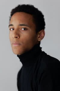 Noah Tinwa in Weg von hier