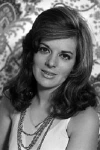 Geraldine Moffat in Cock, Hen and Courting Pit