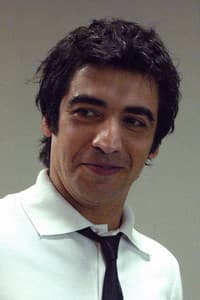 João Cardoso in Humanos - A Vida em Variações