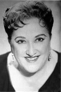 Carlota Solares in Los huéspedes de La Marquesa