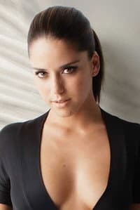 Ana Claudia Talancón in El crimen del padre Amaro