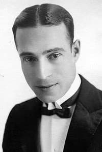 Ben Bard in Dressed to Kill