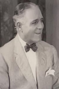Jean Garat in La maison des hommes vivants