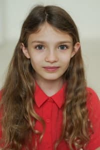 Naila Schuberth in Alle die Du bist