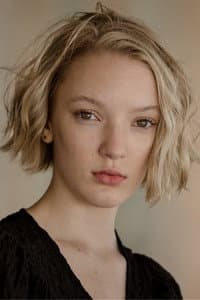 Raffiella Chapman in Homebound