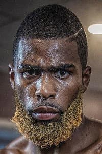 Abraham Nova in Seniesa Estrada vs. Leonela Yudica