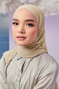Qasrina Karim in Siapa Buka Lampu