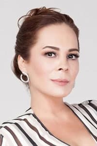 Demet Sağıroğlu in Nilgün