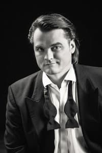 Artis Robežnieks in Bum!