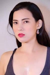 Mia Aquino in La Traidora