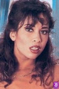 Lana Sands in Jenna in the Middle