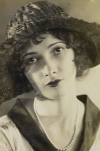 Eva Nil in Barro Humano