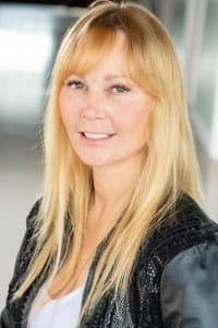 Daphne Lewis in Tony and the Tree