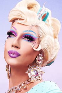 Vanessa van Cartier in A Drag Life