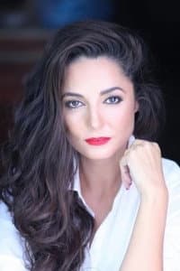 Arta Muçaj in Shtepi e embla shtepi