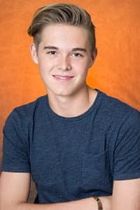 Kalvin Stinger in K9 Adventures: Legende Van De Verloren Schat
