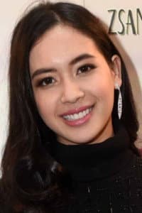 Elvira Devinamira in Suami Yang Lain