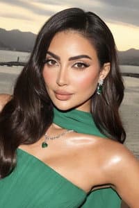 Nour al-Ghandour in شهر زي العسل