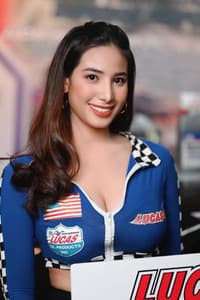 Aila Cruz in Serbidoras