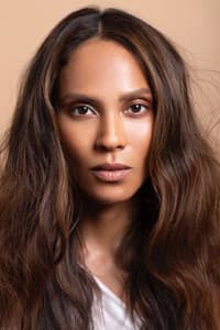 Lesley-Ann Brandt in Painkillers