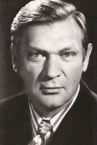Pyotr Velyaminov in En un claroscuro de la luna