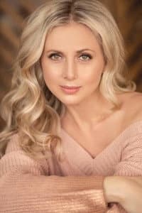 Yekaterina Parfyonova in Выше радуги