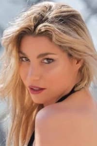 Lola Marois-Bigard in Notre tout petit petit mariage