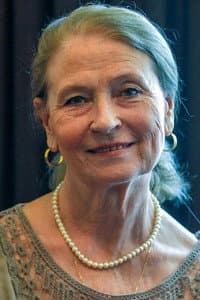 Lyudmila Zaytseva in Остановился поезд