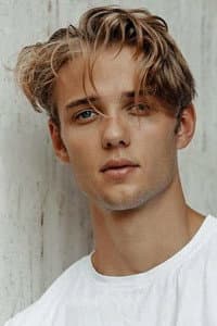 Edouard Philipponnat in The Runner