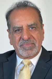 Kavi Raz in Site