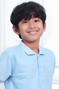 Al Farizi Mustofa in Daun yang Merekah