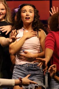 Luana Pereira in Scoop Street