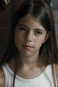 Iris Almeida Molina in Mientras duermes