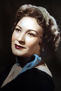 Amparo Arozamena in Madre querida