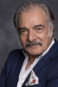 David Ostrosky in Secretos de familia