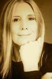 Sharon Chatten in Over-Under Sideways-Down