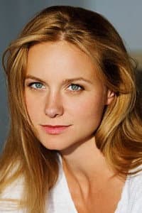 Anna Unterberger in Vielen Dank für Nichts