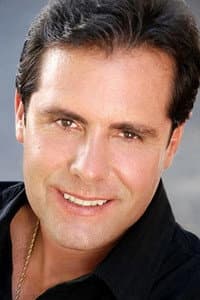 James Quattrochi in Choker